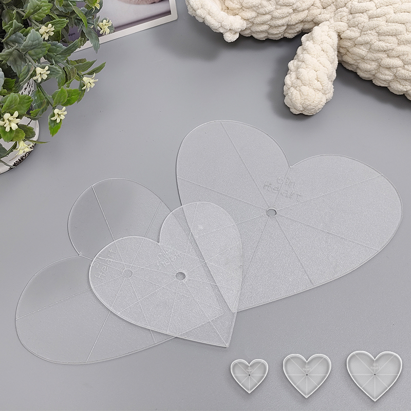 3pcs Heart-Shaped Acrylic Quil - Art Craft Template recensione e prezzo